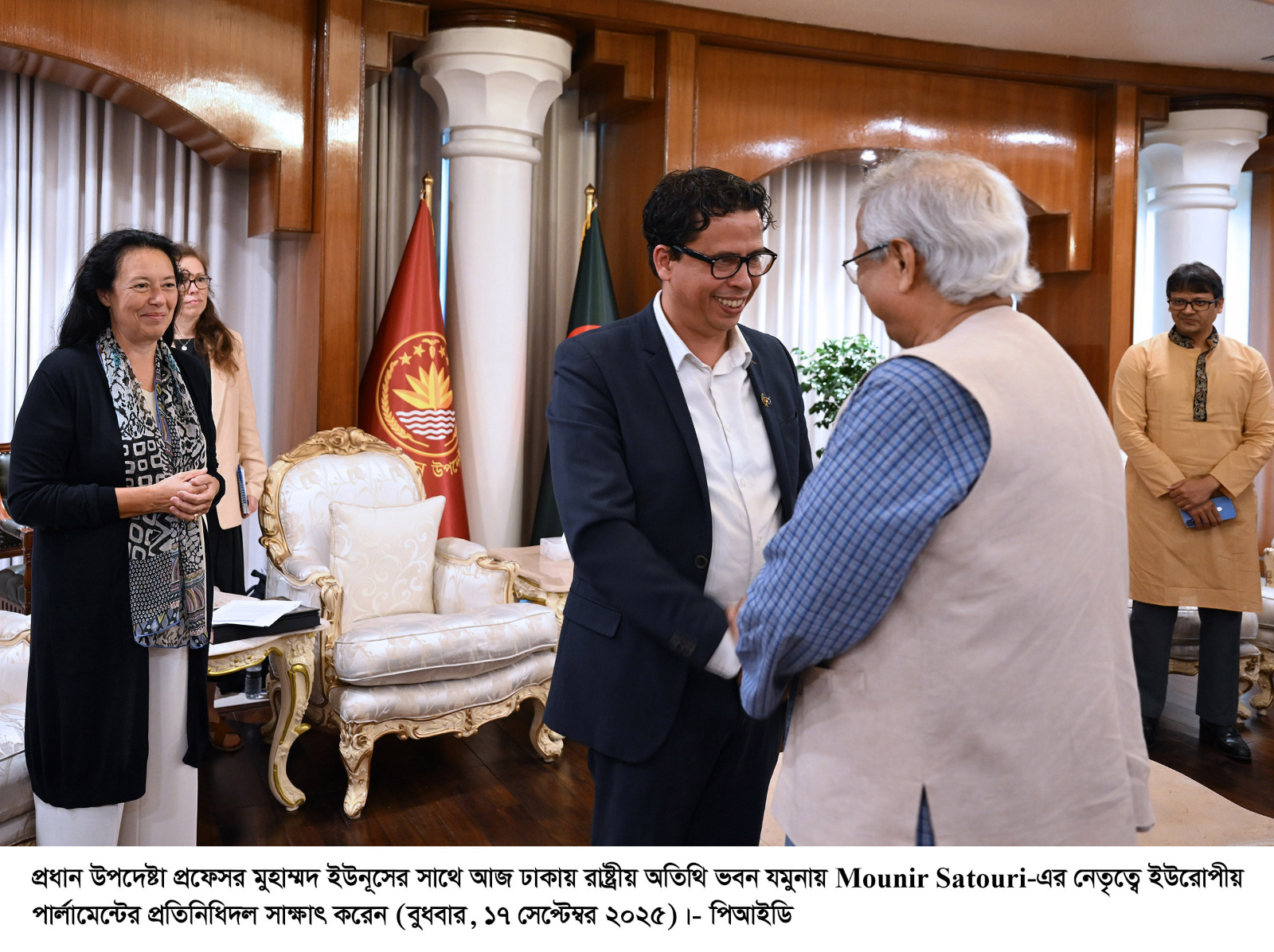 কিছু মহল নির্বাচন পিছিয়ে দেওয়ার চেষ্টা করলেও সরকার নির্ধারিত সময়েই ভোট আয়োজনে অটল: প্রধান উপদেষ্টা